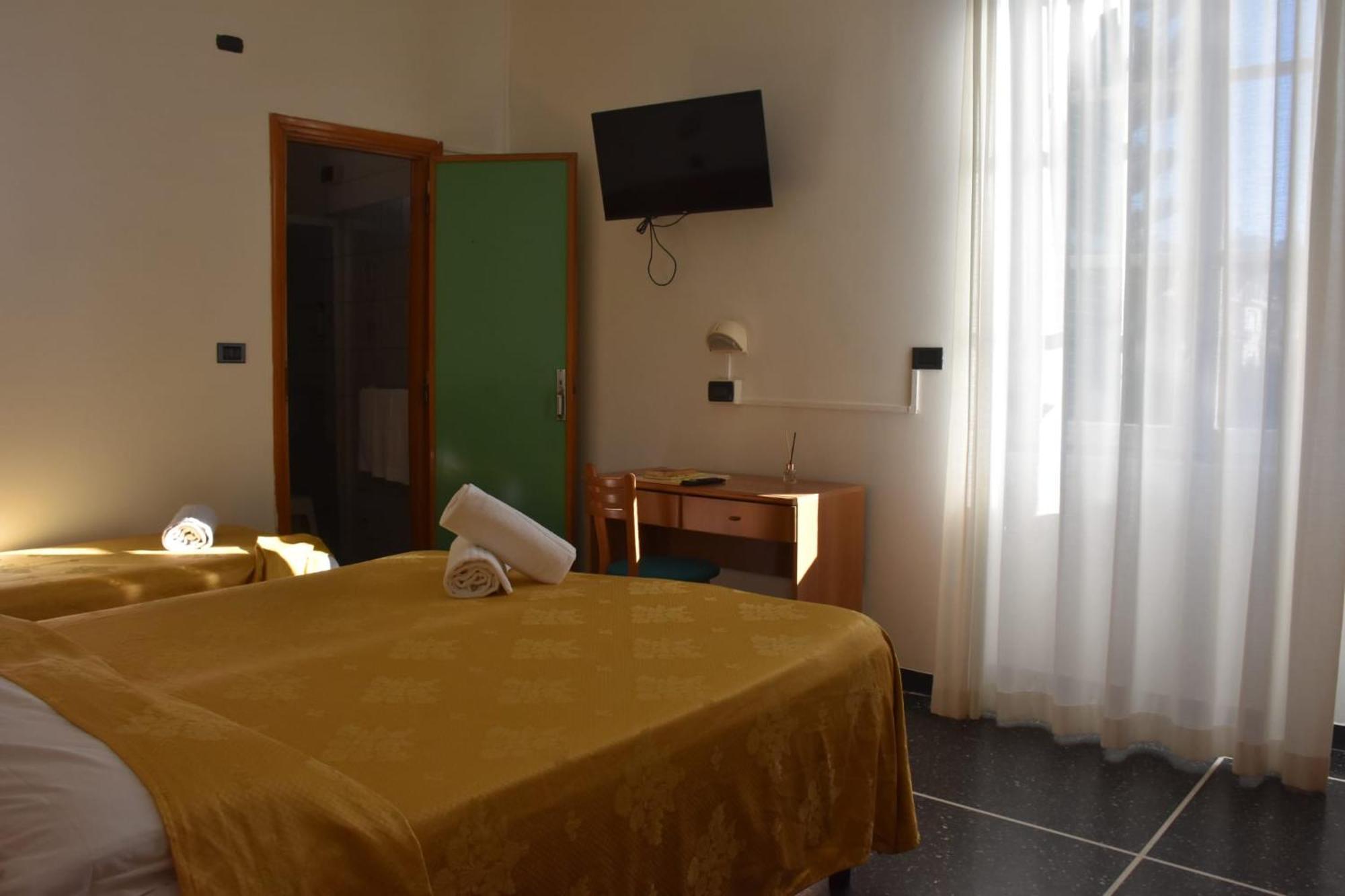 Hotel Le Palme فاراتسي المظهر الخارجي الصورة