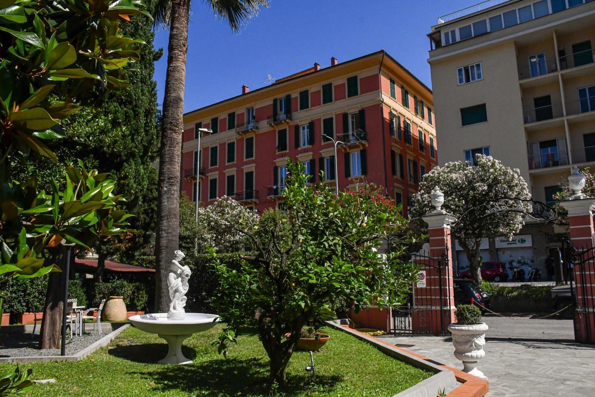 Hotel Le Palme فاراتسي المظهر الخارجي الصورة