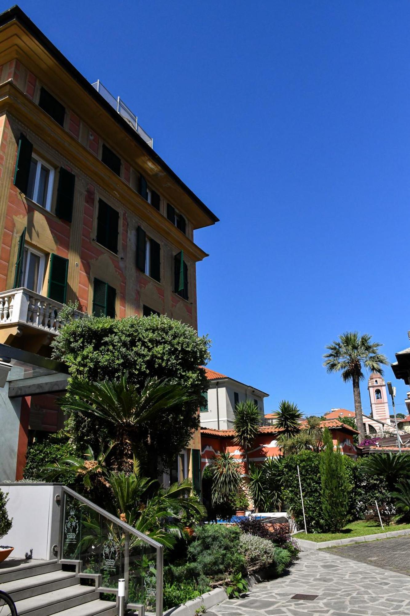 Hotel Le Palme فاراتسي المظهر الخارجي الصورة